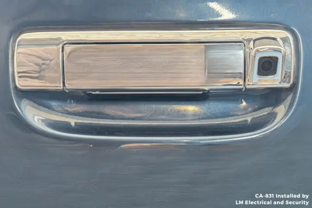 InCarTec Ryggekamera (håndtak) (CVBS) Isuzu D-max (2012-2019) Chrome 