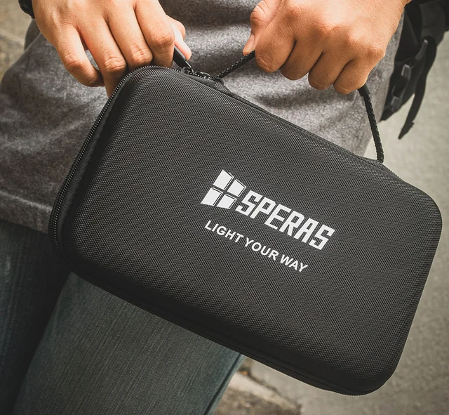 Speras T217 v3 lommelykt med koffert 3000lm / 1500 meter kastelengde 