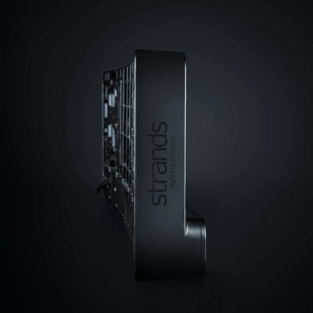 Strands integrert LED-lys i skiltholder! Nuuk D-line komplett, 9600 lumen 