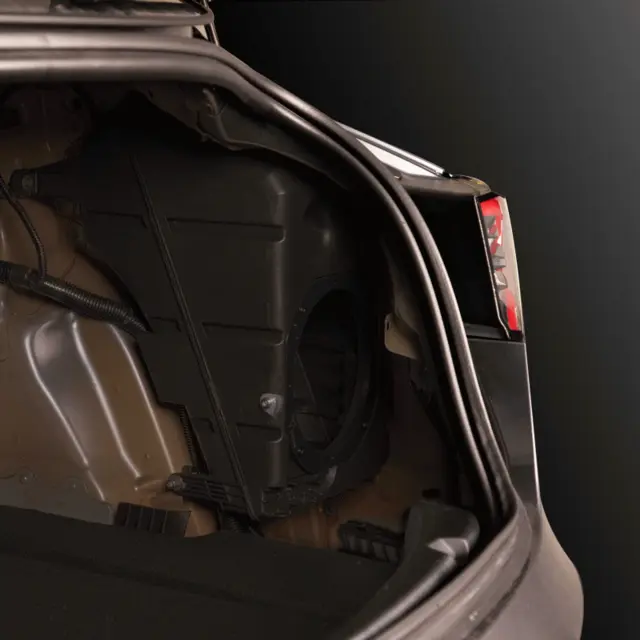 InCarTec Høyttaleradapter Subwoofer Tesla Model 3/Y Premium Soundsystem 