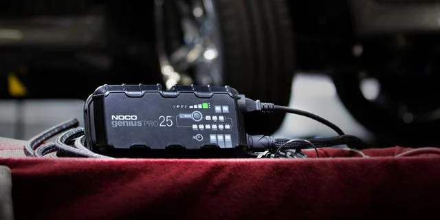 Noco Batterilader 25A 24V/12V/6V Batterilader 