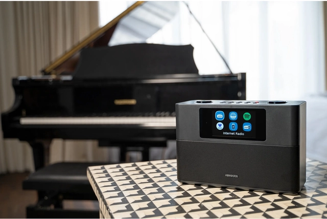 Kenwood Smartradio DAB+, BT, sort DAB+/internet radio med Bluetooth 