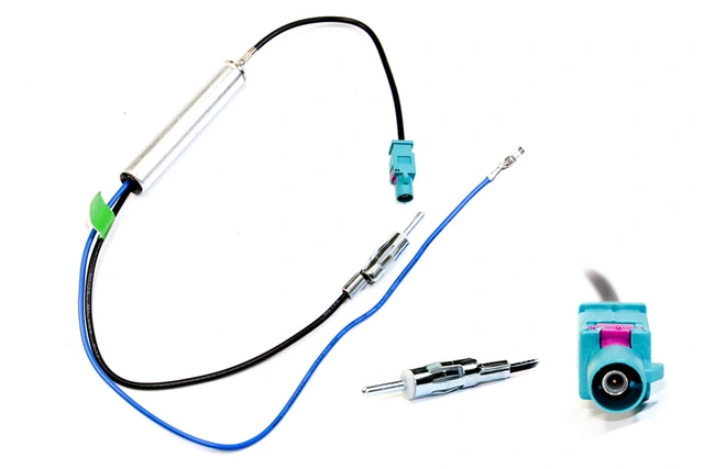 InCarTec Fakra til DIN antenneadapter Med 12V fantommating 