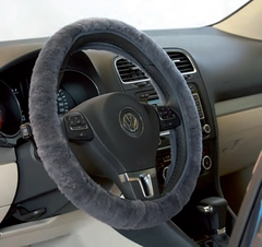 AH Ratt-trekk i sort pels Godt grep om rattet