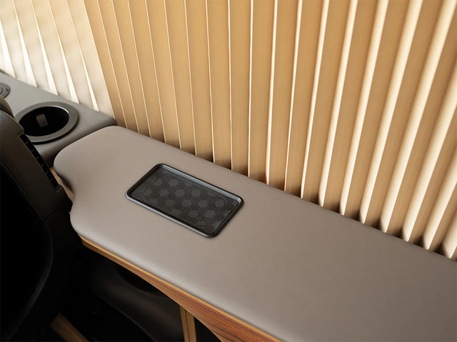 Inbay Integrert Qi ladeplate (15W) Universal for infelling i bobil etc. 