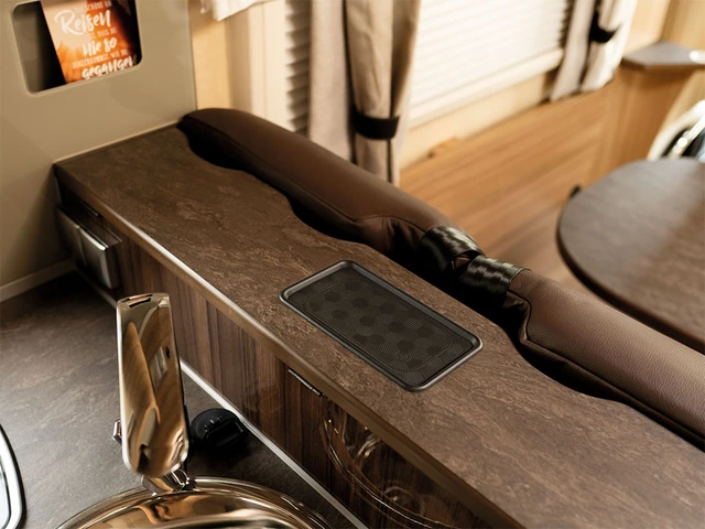 Inbay Integrert Qi ladeplate (15W) Universal for infelling i bobil etc. 