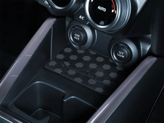 inbay Integrert Qi ladeplate (10W) Suzuki Swift (2017 - 2023)