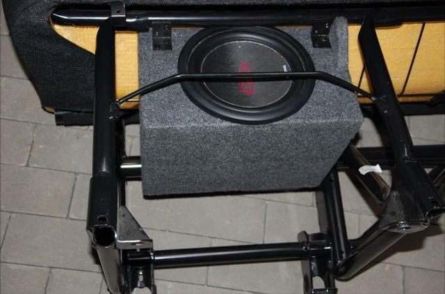 ConnectED Bilspesifikk basskasse 8" Ducato/Jumper/Boxer (2006 -->) 