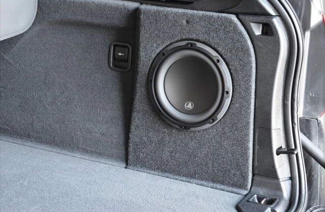 ConnectED Bilspesifikk basskasse 8" BMW X5 (F15) (2014 - 2018) 