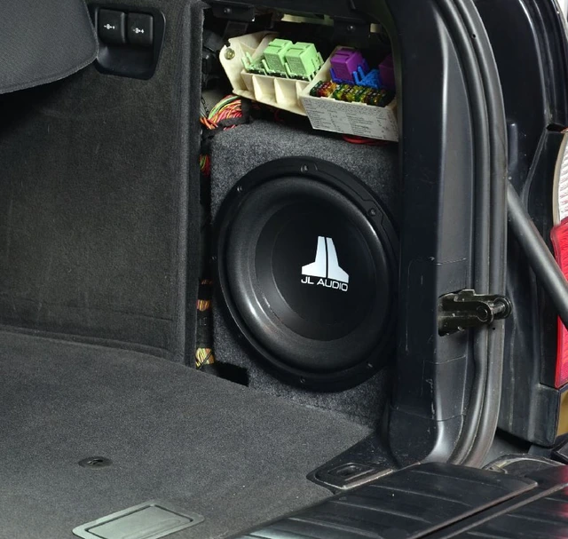 ConnectED Bilspesifikk basskasse 10" BMW X5 (E53) (2000 - 2006) 