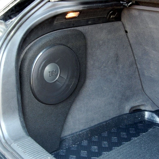 ConnectED Bilspesifikk basskasse 8" Audi A3 (3-dørs) (2004 - 2012) 