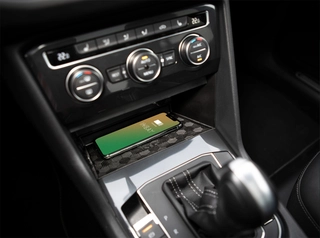 inbay Integrert Qi ladeplate (10W) VW Tiguan (2016 -->)