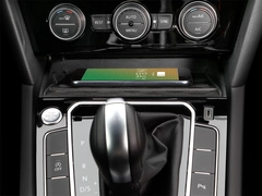 inbay Integrert Qi ladeplate (10W) VW Arteon/Passat (2020 --&gt;)