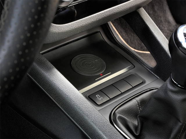 inbay Integrert Qi ladeplate (5W) VW (Se egen liste) 