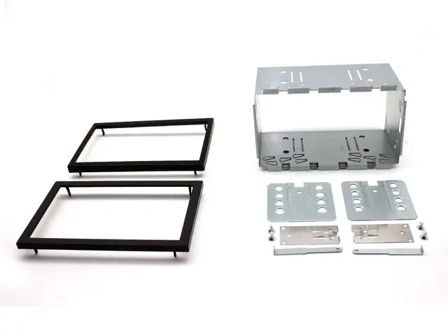 Connects2 Premium monteringskit 2-DIN Saab 9-5 (1997 - 2005) 