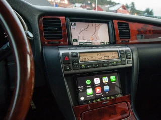 BeatSonic PREMIUM komplett 2-DIN kit SC m/navi m/aktivt system (2005-2009) 