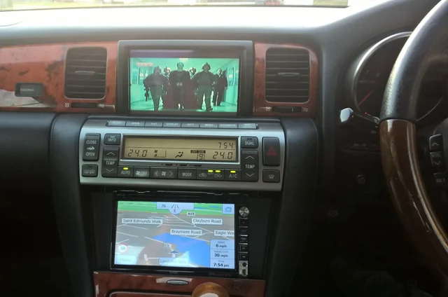 BeatSonic PREMIUM komplett 2-DIN kit SC m/navi m/aktivt system (2002-2004) 