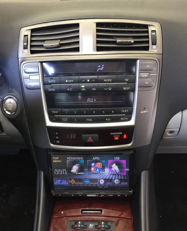 BeatSonic PREMIUM komplett 2-DIN kit IS u/navi m/aktivt system (2006-2012) 