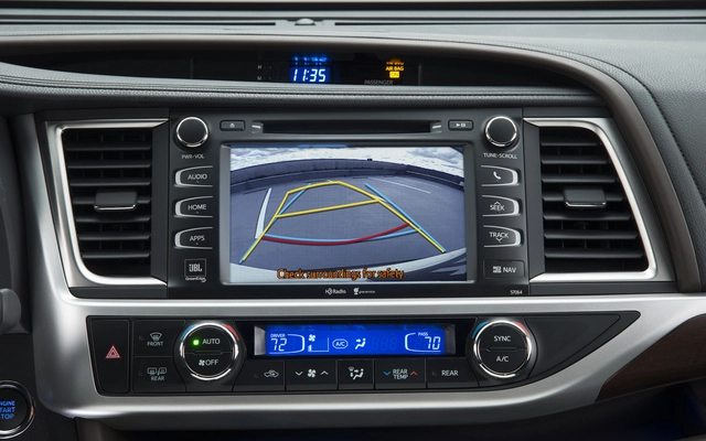 BeatSonic - Ryggekamera til OEM headunit Toyota Touch 2 (2013 -->) (Ny 24-pin) 