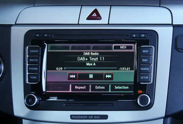 Dension DAB/DAB+ mottaker DAB-integrering via USB-inngang 