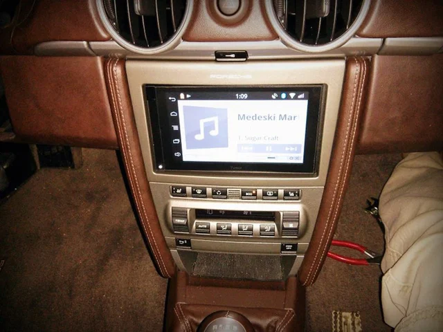 Connects2 Premium monteringskit 2-DIN Porsche (2005 - 2008) Antrasitt 