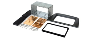 Connects2 Premium monteringskit 2-DIN Seat Toledo/Altea (2004--&gt;) Gr&#229;