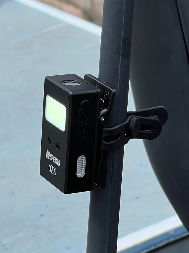 Speras U1 lommelykt/arbeidslys/leselys 500lm / 75 meter kastelengde 