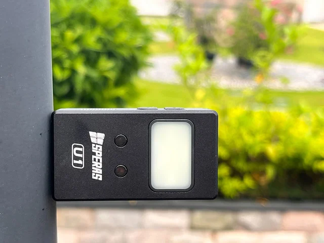 Speras U1 lommelykt/arbeidslys/leselys 500lm / 75 meter kastelengde 