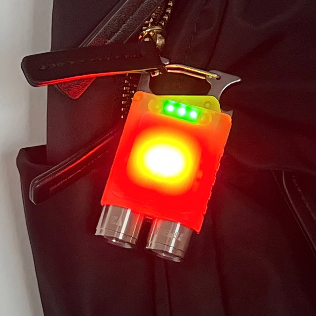 Speras V2 lommelykt/varsellys/leselys 550lm / 85 meter kastelengde 