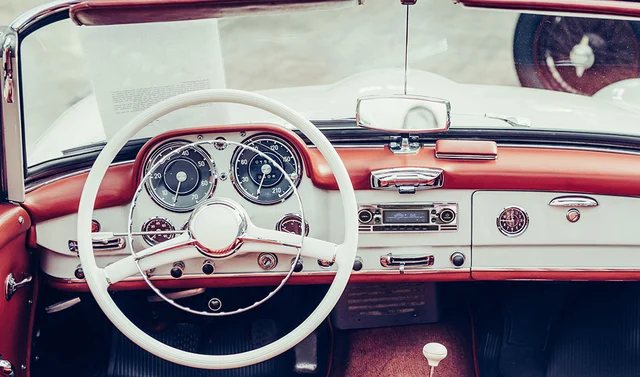 Caliber DAB+/USB/SD/BT  hovedenhet DAB+ spiller med sort krom retro look! 