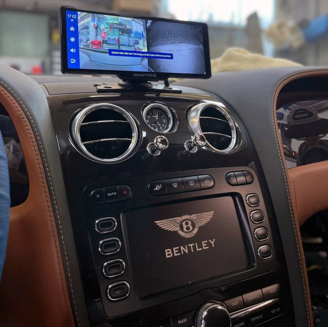 Ampire Apple Carplay/Android Auto Frittstående 10" skjerm m/DVR 