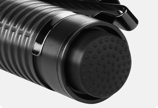 Speras E21 lommelykt i titanium legering 2000lm / 322 meter kastelengde 