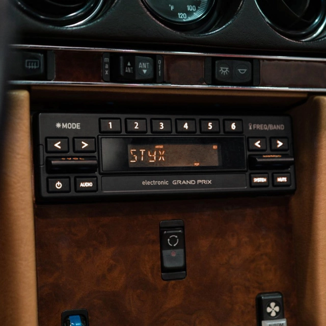 RetroSound Grand Prix DAB+ radio BT/AUX 