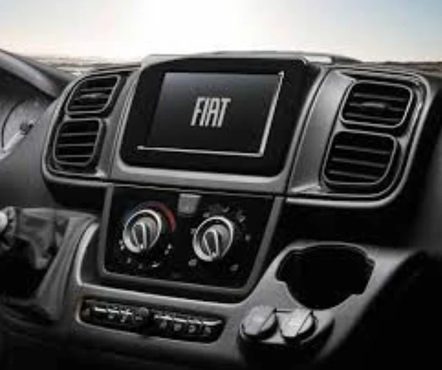 InCarTec Monteringskit 2-DIN Ducato/Movano (2022 -->) Sort 