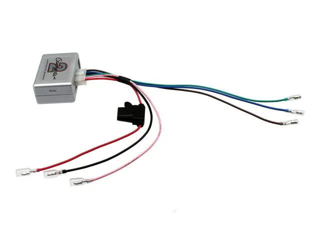 Connects2 24v til 12v inverter Konverterer både konstant og tenning 10A 