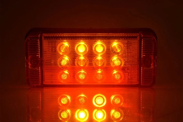 Strands baklys, 3 funksjoner klart glass, 12-24V 