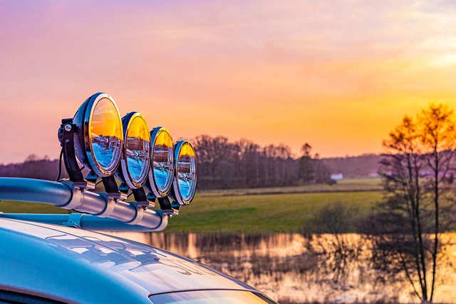 Strands Ambassador, 9" LED ekstralys, 70 Watt, 5.535 Lumen 