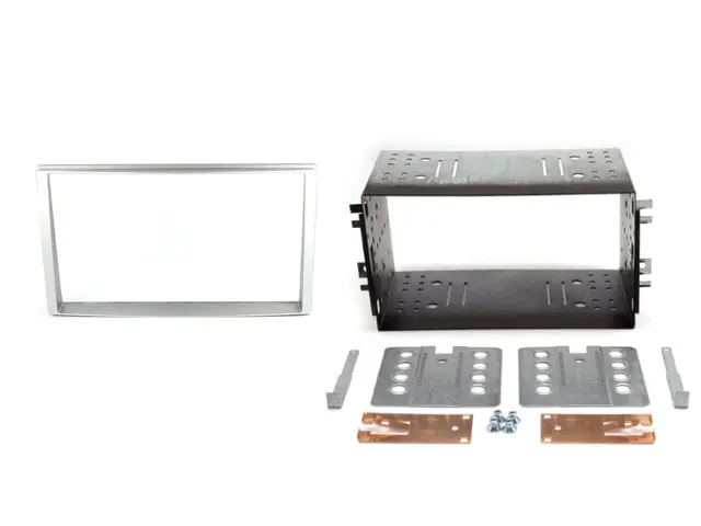 Connects2 Premium monteringskit 2-DIN Kia Sportage (2008 - 2009) Sølv 