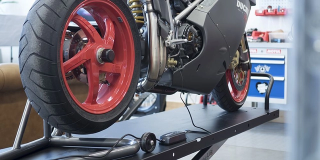 CTEK Batterilader CT5 Powersport Smartlader 