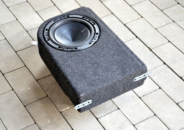 ConnectED Bilspesifikk basskasse 8" Fiat Bravo (2007 - 2014) 