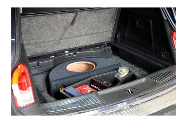 ConnectED Bilspesifikk basskasse 10" Reservehjulsbrønn (650x160mm) 